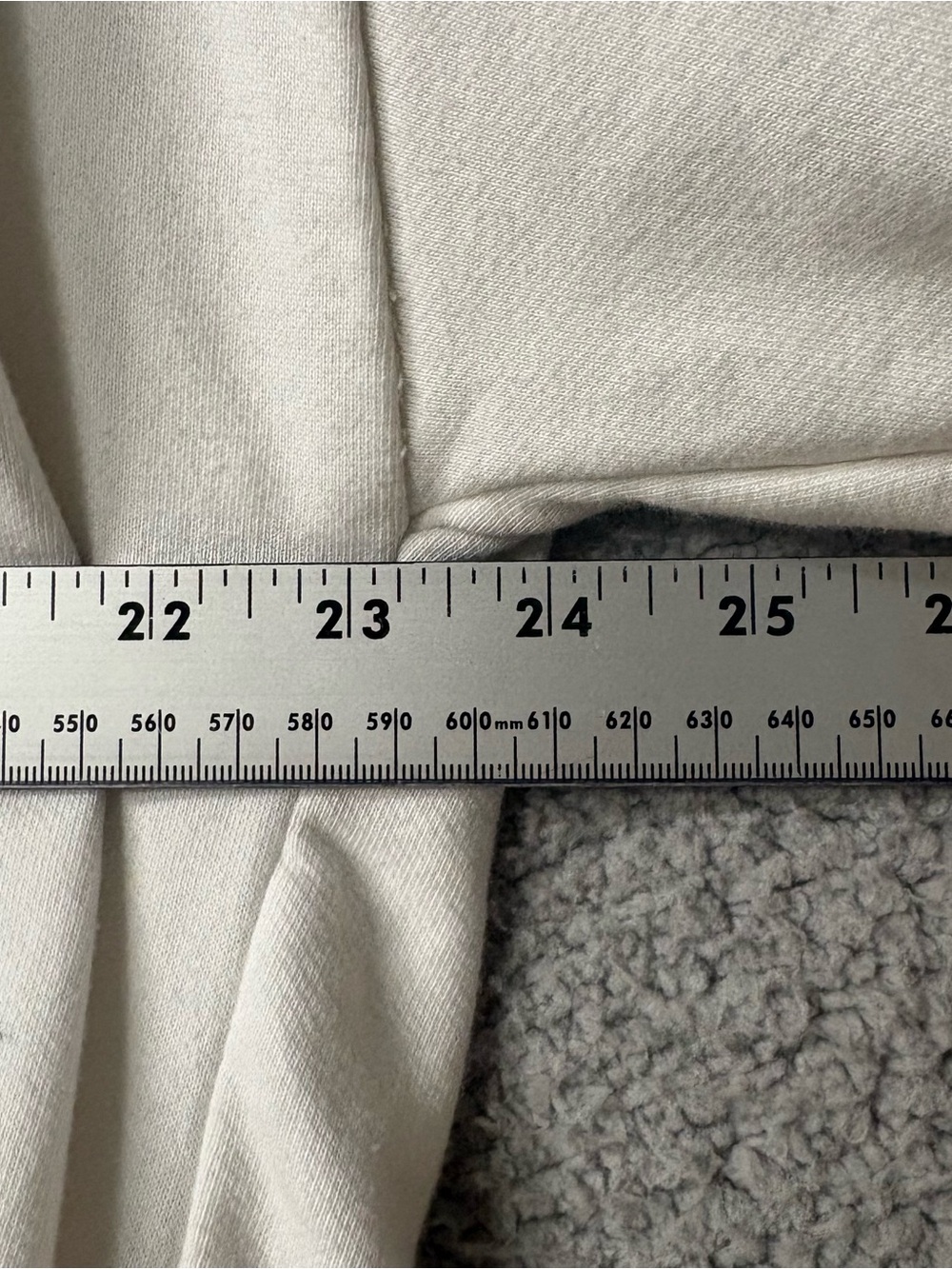 3675 Celandine Catching Waves Poncho XL - Picture 6 of 8
